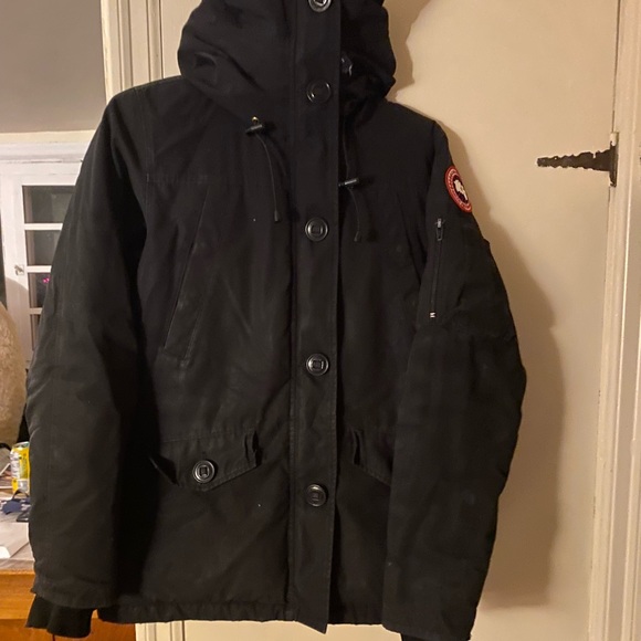 Canada Goose Montebello Parka Size Medium - Picture 2 of 11